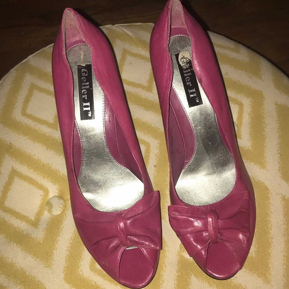 Geller pink heels retro